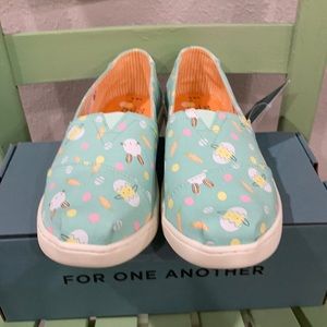 Toms spring print Easter 🐣